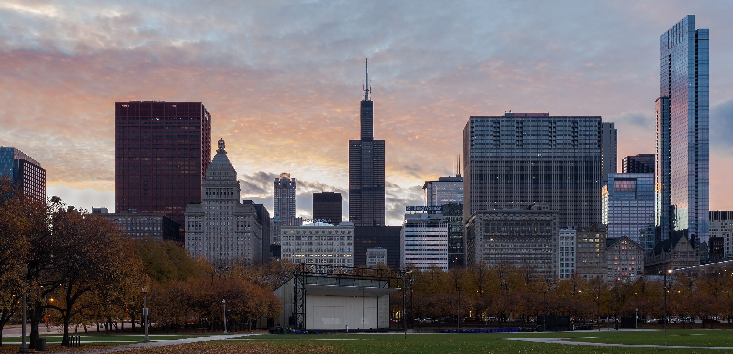 Downtown Chicago skyline at dusk, seen from Grant Park